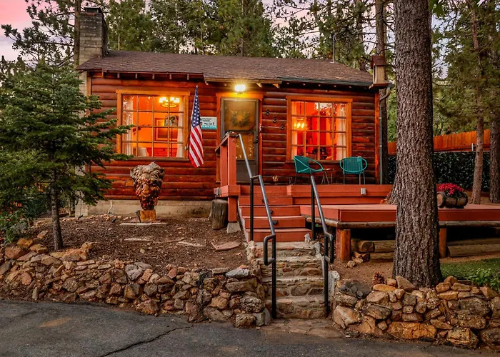 The Nest On Towne Trail - Hot Tub, Bbq, Fire Pit