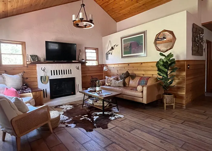 The Nest On Towne Trail - Hot Tub, Bbq, Fire Pit