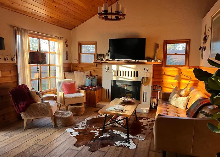 The Nest On Towne Trail - Hot Tub, Bbq, Fire Pit